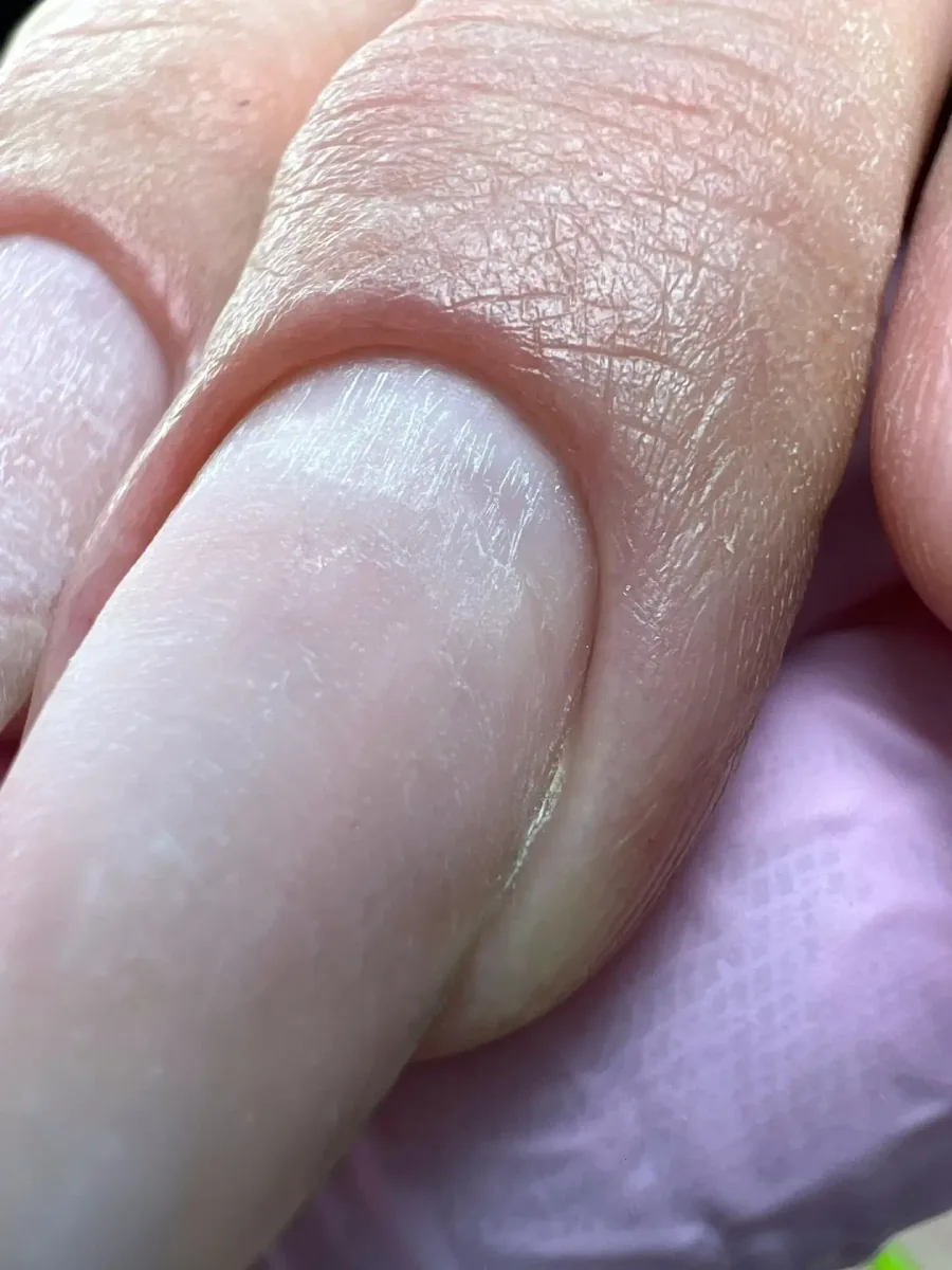 Маникюр без покрытия